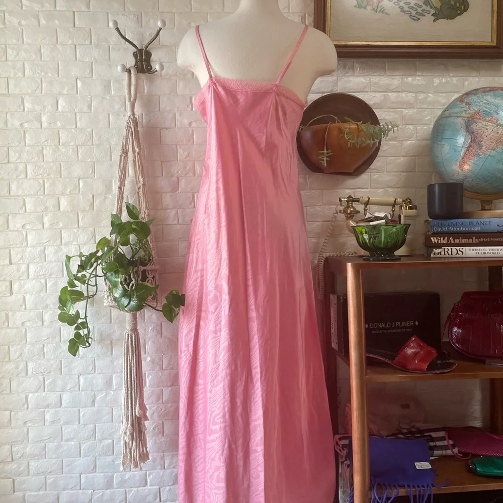 Vintage Designer Fernando Sanchez Pink Ornate Lace Detail Maxi Slip Dress Gown - Picture 9 of 15